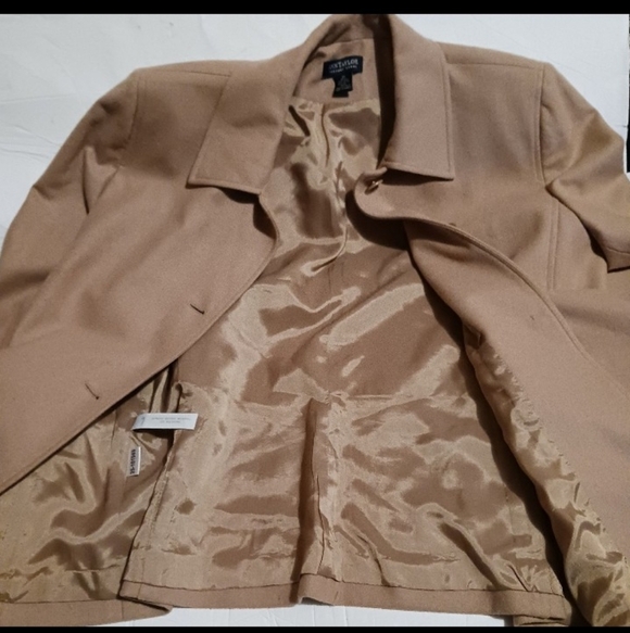 Ann Taylor Wool blend button down jackets with pockets.  Silky lining - Picture 3 of 4